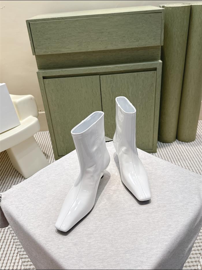 2025112817441090 360